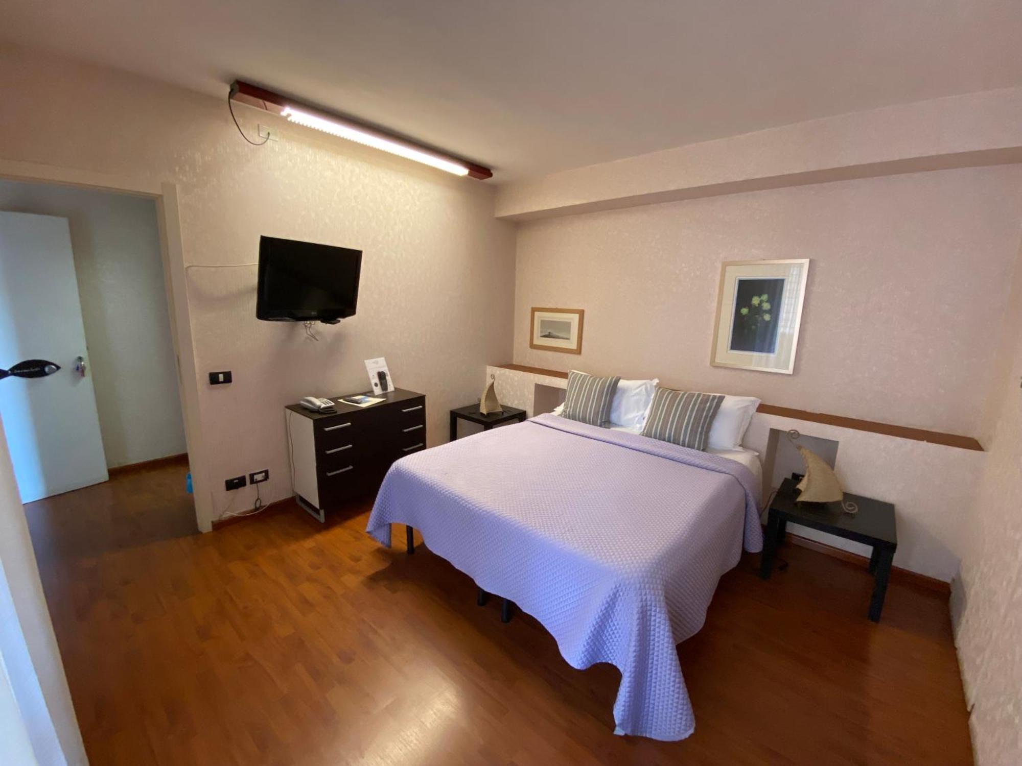 Mare Nostrum Petit Hôtel Pozzallo Buitenkant foto